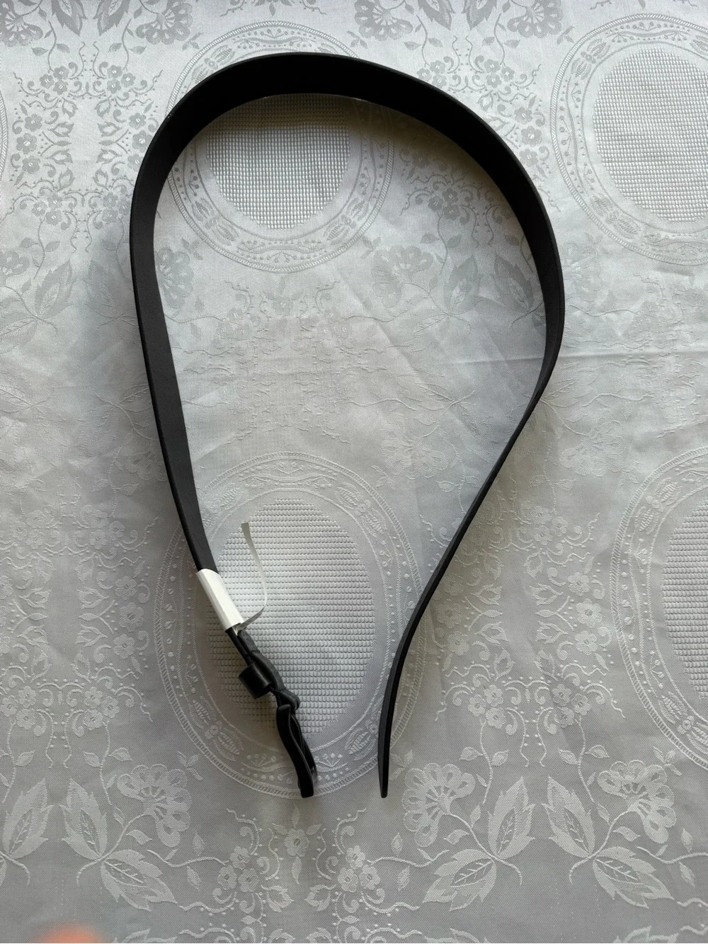 Guess Black Genuine Leather Belt Men's Size L Logo-Pattern Embossed Matte Buckle